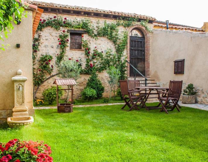 Casa rural para 12 personas, con Balcón y Jardín en Castilla y León - 2