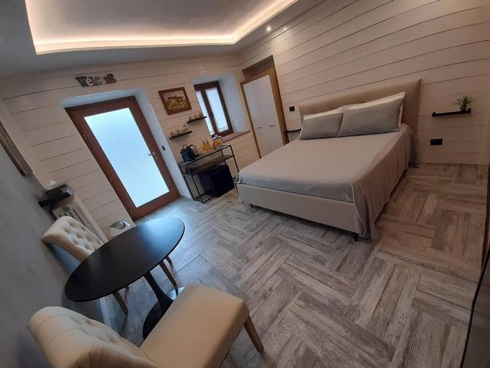 Chambre d’hôte pour 2 personnes, avec Terrasse à La Morra