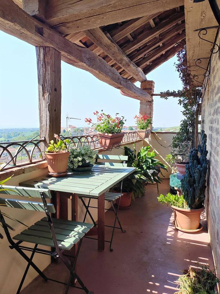 Holiday Home 'Casa Impera' with Mountain View, Wi-Fi and Air Conditioning in Montemagno, Asti Province