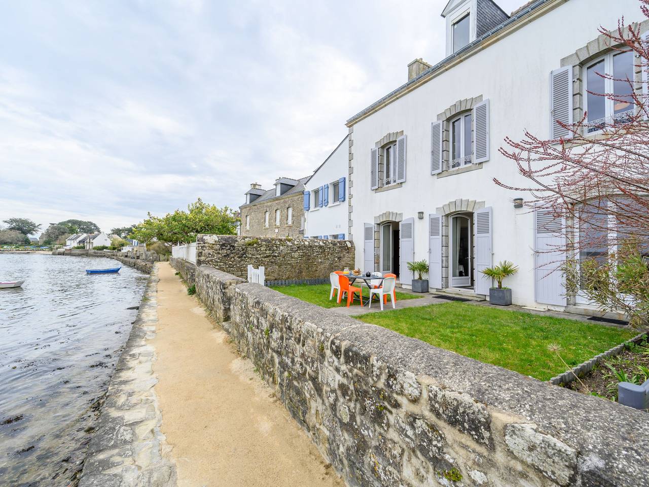 Maison du Port in Locmariaquer, Côte des Mégalithes
