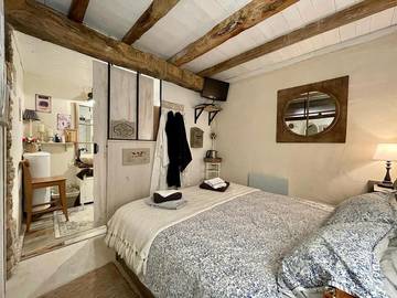 Chambre d’hôte pour 3 personnes, avec piscine et jardin, adapté aux familles à Promilhanes
