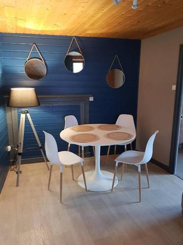 Gîte pour 2 personnes, avec vue dans Office De Tourisme Besse