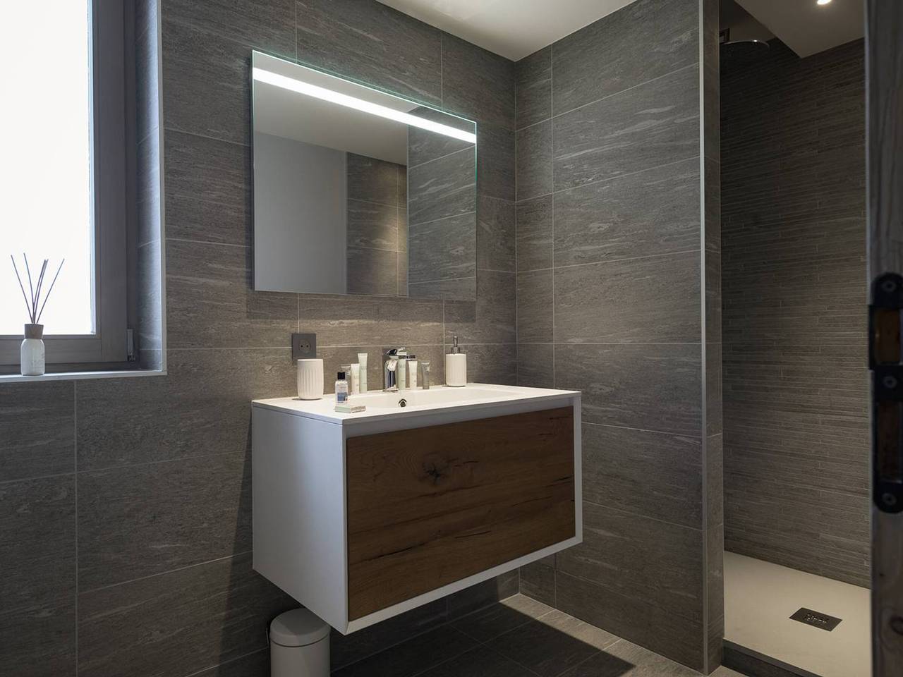 Appartement entier, Appartement moderne Courchevel 1550, 8 pers, proximité pistes in Saint-Bon-Tarentaise, Massif de la Vanoise