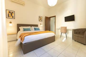 Gîte pour 4 personnes, avec balcon dans Gare De Bologne