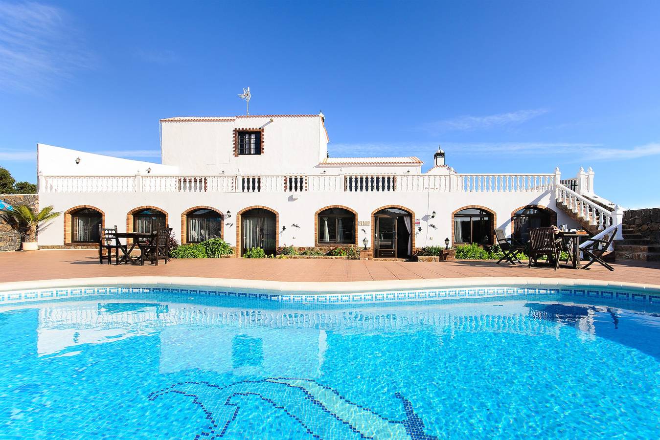Casa vacanze "Villa Clara 3" con grande piscina, vista mozzafiato, terrazza e giardino in Tias, Lanzarote