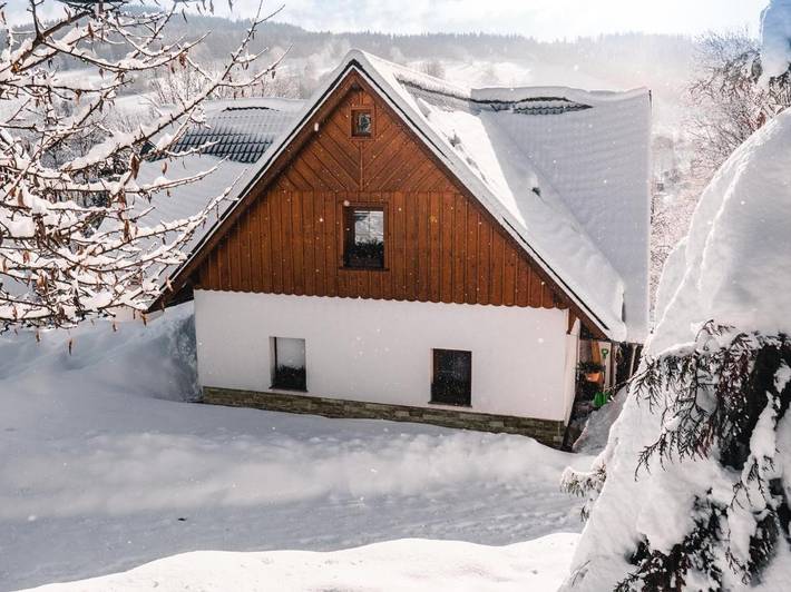 Ferienwohnung für 12 Personen, mit Ausblick und Garten sowie Pool, mit Haustier