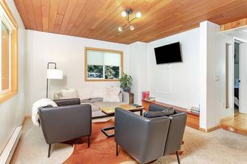 Vacation House for 6 Guests in Anchorage, Alaska, Picture 2