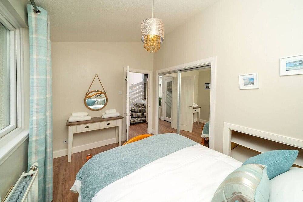 Ferryview Cottage - Breath Taking Vista in Dundee, Angus