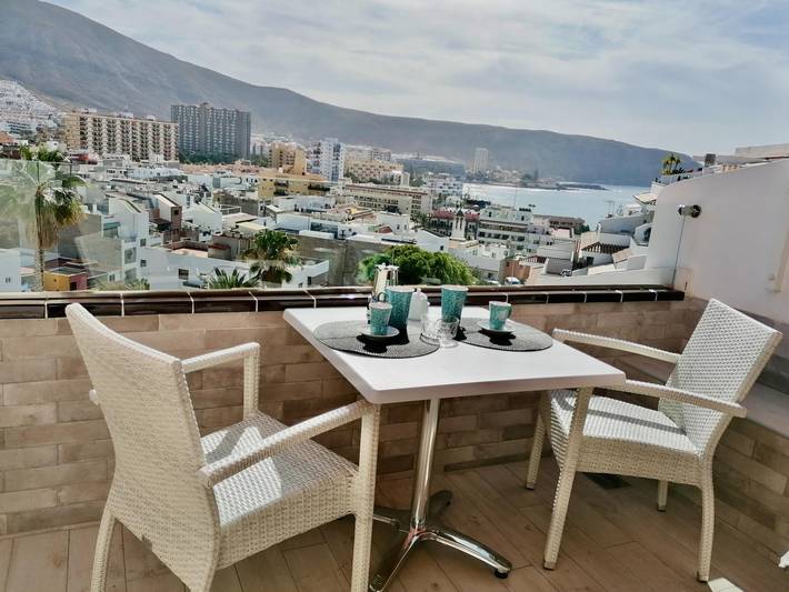 Entire holiday apartment, Sun View Holiday Home in Los Cristianos, Arona