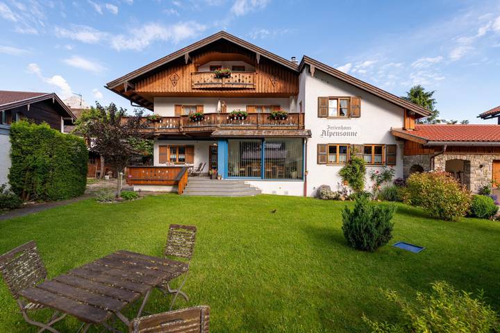 Ferienwohnung für 2 Personen, mit Balkon und Ausblick im Mittenwald - 2