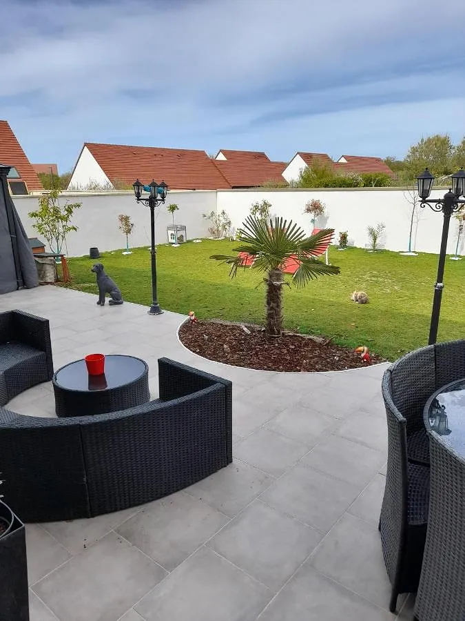 Casa de huéspuedes para 3 personas, con jacuzzi además de sauna y jardín - 1