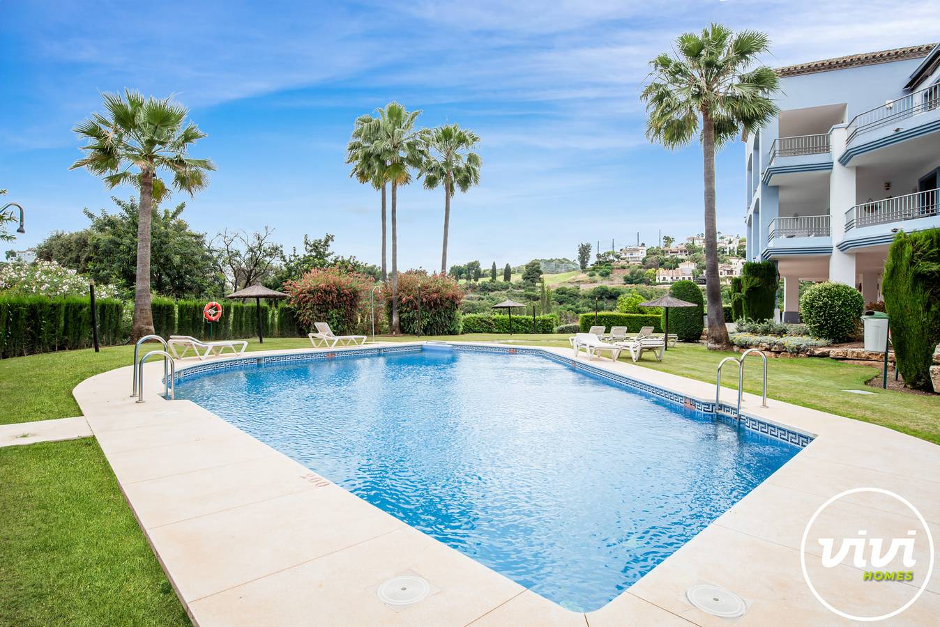Entire apartment, La Vida Dorada in Los Arqueros Golf and Country Club, Benahavís