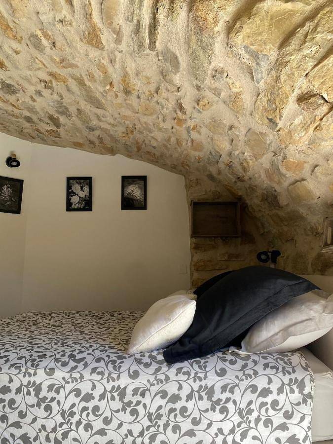 Location de vacances pour 8 personnes, avec terrasse ainsi que vue et piscine à Saint-Paul-la-Coste - 4