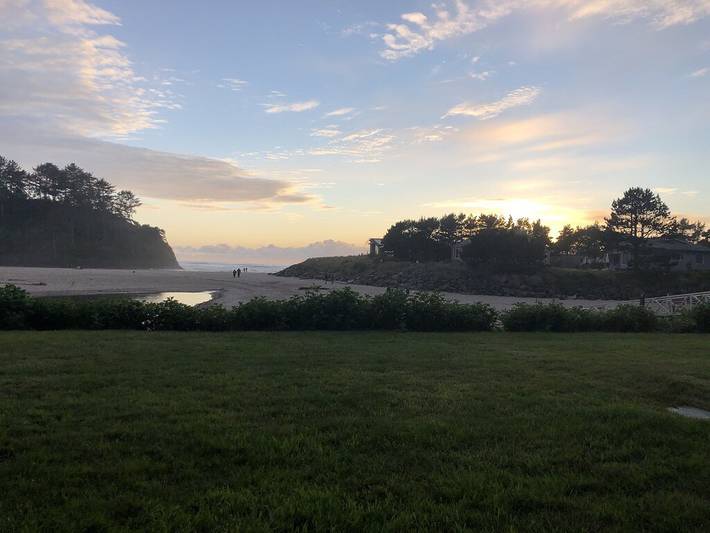 Vacation rental for 4 people, with terrace and yard in Neskowin