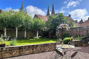 Location de vacances pour 7 personnes, avec jardin à Sées