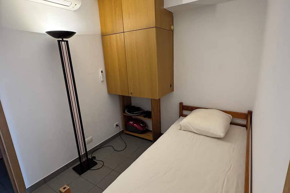 Ganze Wohnung, Studio terrace, beach access, sea view, near Monaco, greenery, quiet, 1900 villas in Cap-d'Ail, Nizza und Umgebung