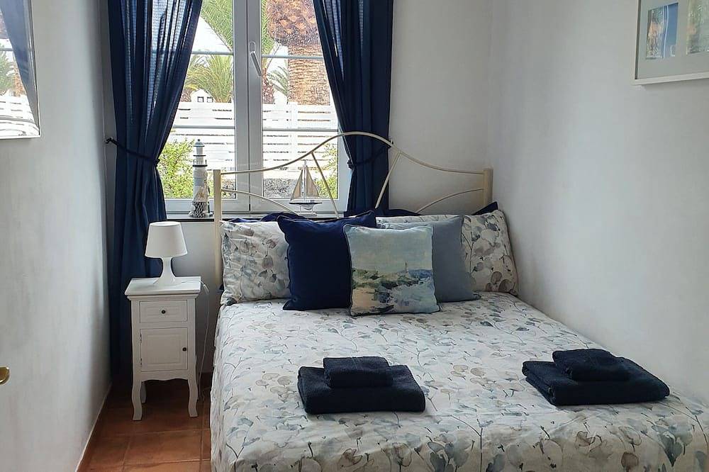 Villa / Haus mit wunderschönem Dachblick, 10 Minuten vom Yachthafen entfernt in Puerto Calero, Yaiza