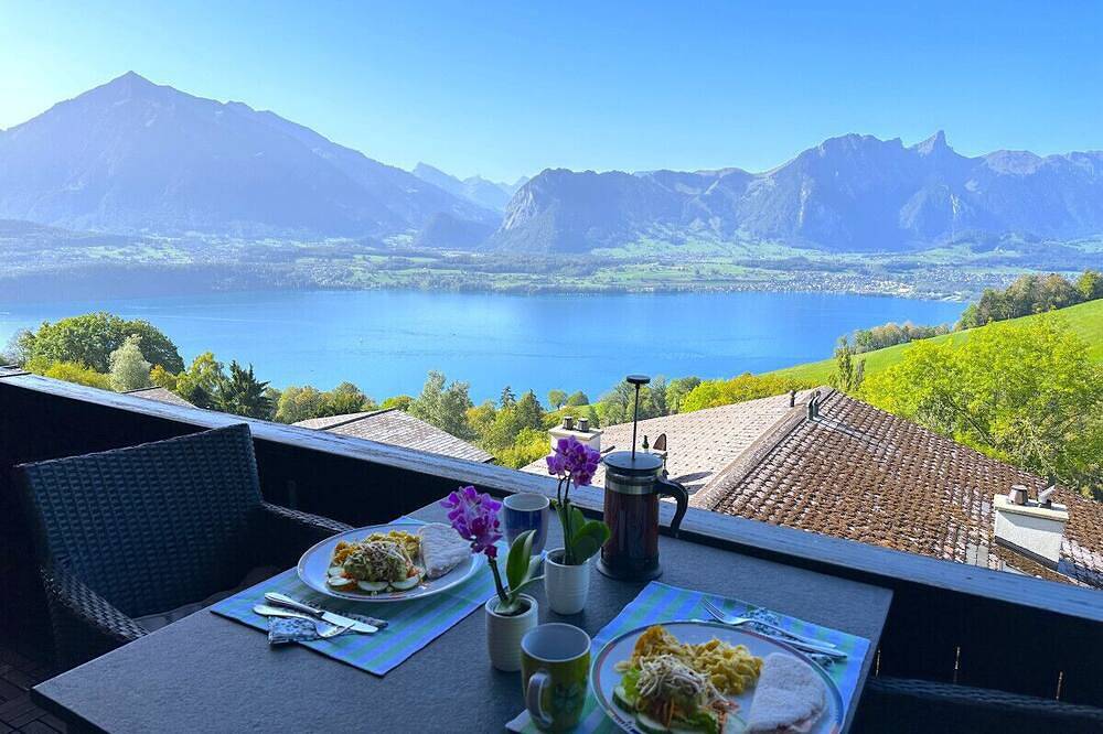 Ganze Wohnung, Swisshut Stunning Views Alps & Lake - Apart. Ringold Up in Sigriswil, Thunersee