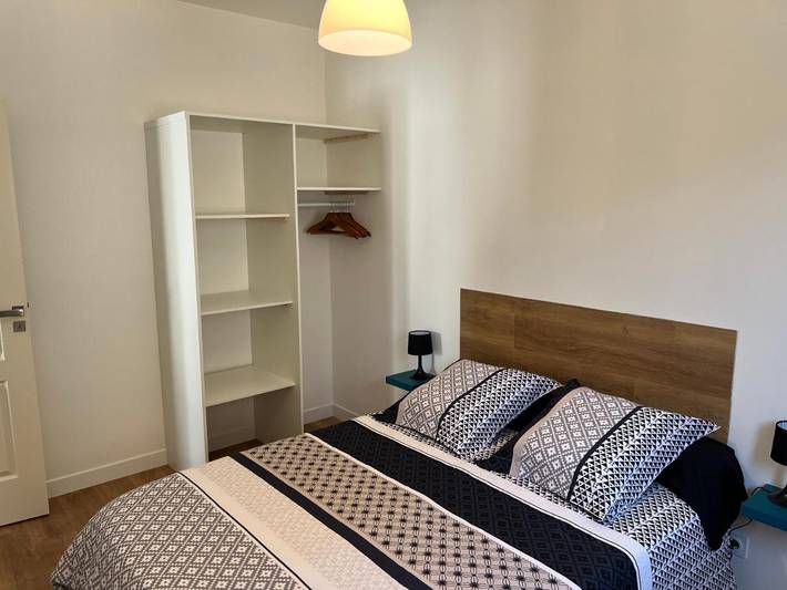 Gîte pour 4 personnes, avec terrasse dans Brézins - 3