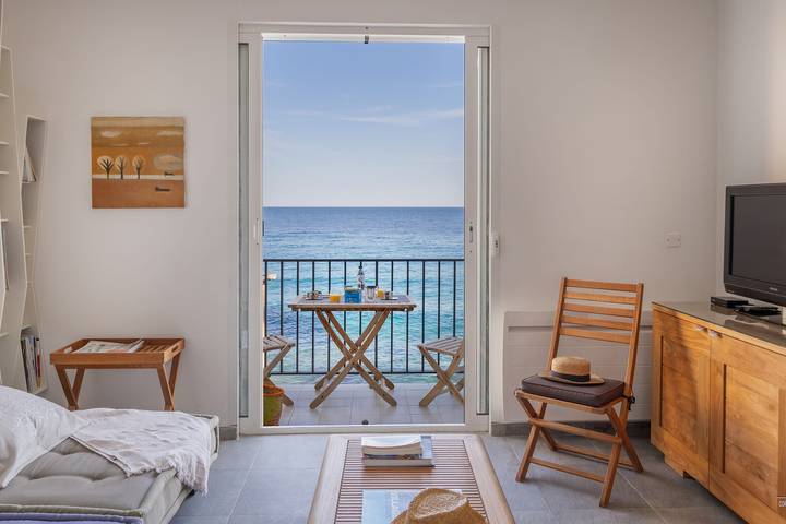 Apartamento entero, Apartamento de vacaciones para 4 personas con balcón in Erbalunga, Brando