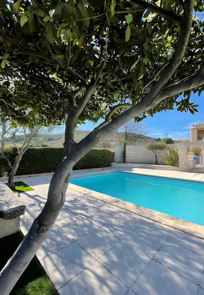 Gîte pour 2 personnes, avec jacuzzi et jardin