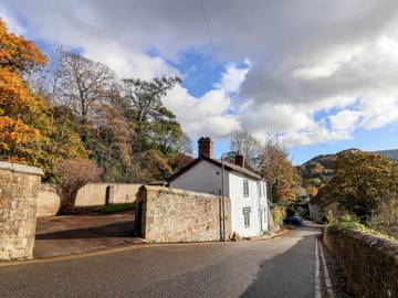 Log Cabin for 4 People in Llangollen, Denbighshire, Photo 2