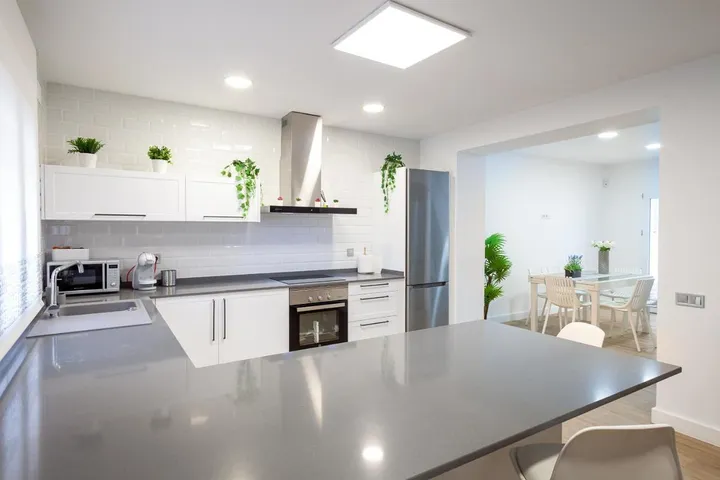 Ferienhaus für 10 Personen, mit Terrasse und Pool - 1