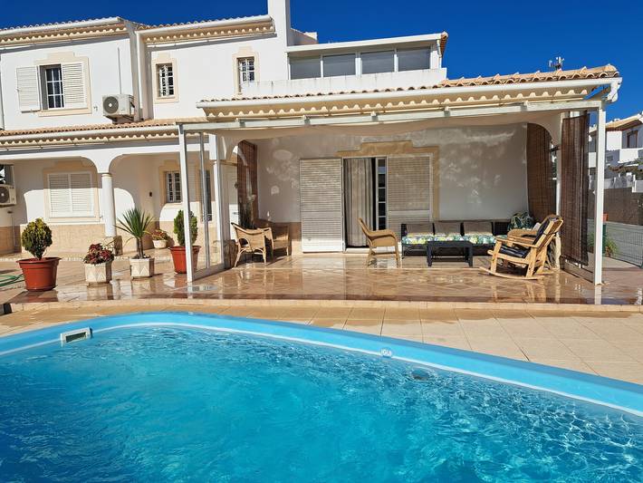 Location de vacances pour 12 personnes, avec balcon dans Olhos de Água - 2