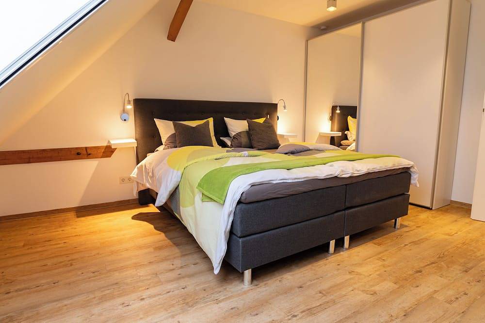 Ganze Wohnung, Modern holiday apartments with a view of our horse pastures in Geldern, Niederrhein