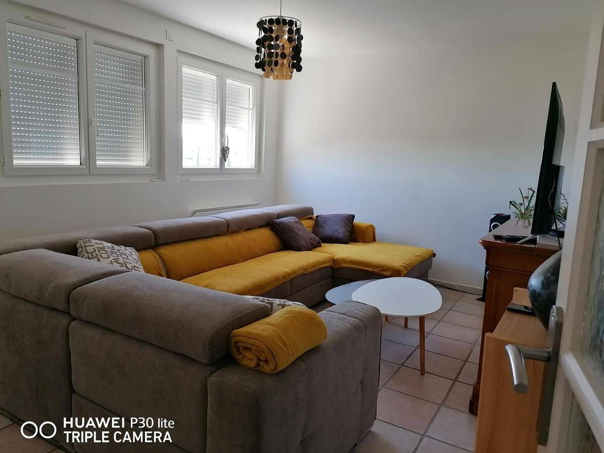 Appartement entier, Two-Bedroom Apartment in Forcalquier, Parc naturel régional du Luberon