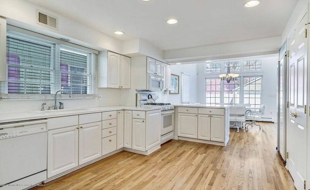 Newly Renovated Bay Head Family Escape Steps to Quiet Beach with Pool in Bay Head, Ocean County