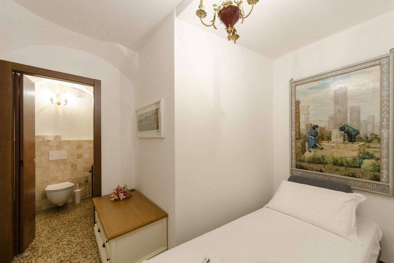 Ganze Wohnung, Joivy Ideal Flat in front of Aquarium, in the Centre of Genoa in Genua (Stadt), Genua