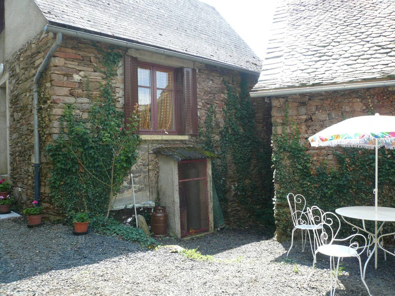 Gîte 2 pers. situé dans le parc naturel régional de l'Aubrac in Castelnau-de-Mandailles, Massif central
