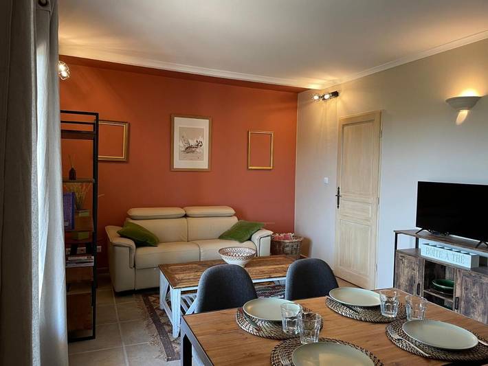 Gîte pour 6 personnes, avec jardin ainsi que piscine et vue à Méounes-lès-Montrieux - 2