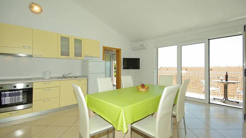 Ferienwohnung für 5 Personen in Krvavica - 2