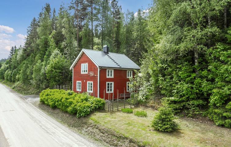 Hus för 8 Personer med terass in Värnäs, Värmland