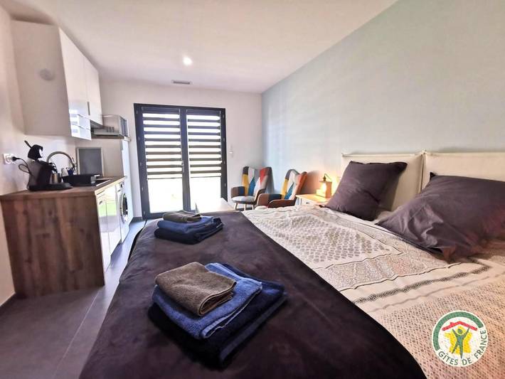 Gîte für 2 Personen, mit Terrasse in Sérignan