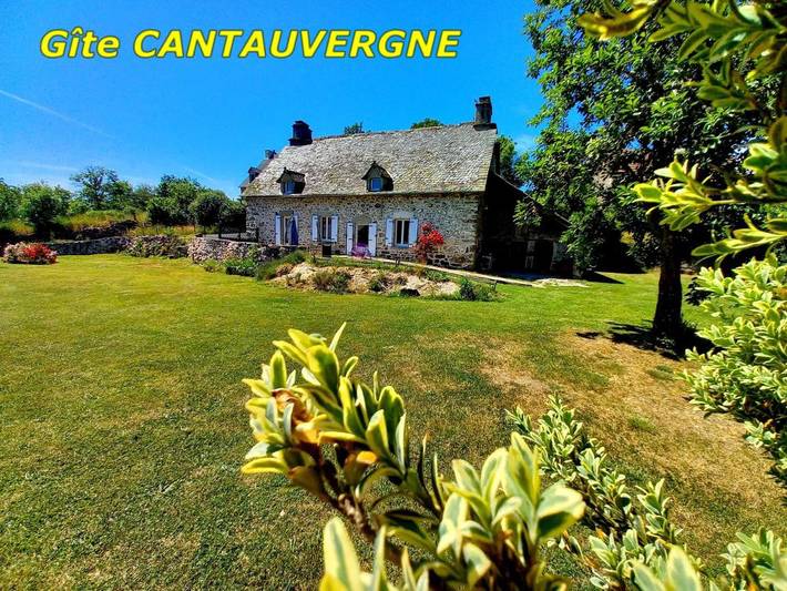 Location de vacances pour 8 personnes, avec Jacuzzi et Terrasse ainsi que Jardin et Sauna à Vebret