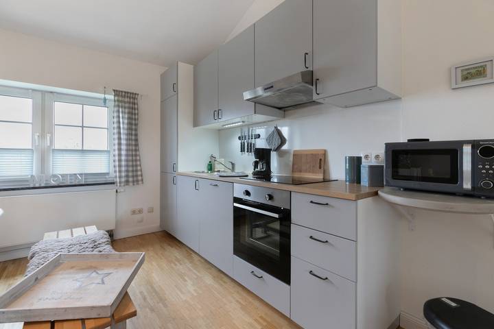 Ganze Wohnung, Ferienwohnung Marschblick" mit privater Terrasse, Gemeinschaftsgarten und Wi-Fi in Reußenköge, Nordfriesland