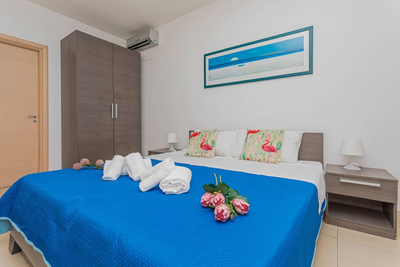 Apartamento entero, Apartamento 'Primo Piano 211/212' con Terraza Compartida, Wi-Fi y Aire Acondicionado in Giardini-Naxos, Provincia de Messina