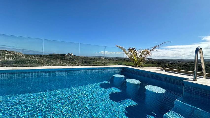 Ferienwohnung für 3 Personen, mit Pool und Terrasse