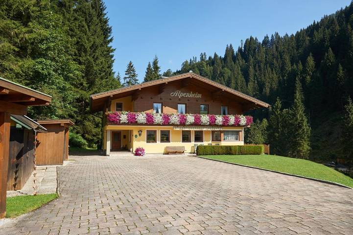 Bnb für 2 Personen, mit Balkon und Terrasse sowie Garten in Flachau