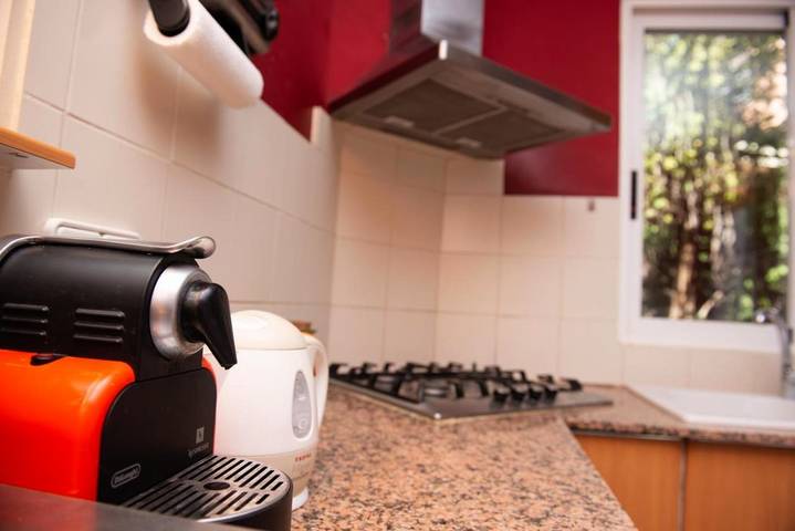 Casa rural para 12 personas, con piscina además de jardín y vistas, Se admiten mascotas en Campo de Turia - 4