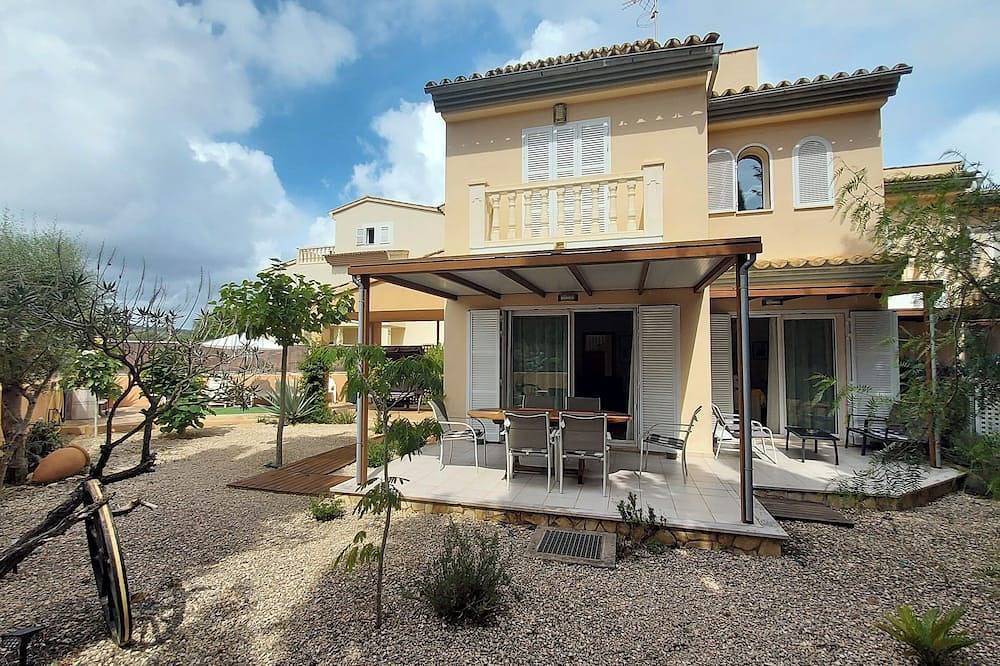 Casa Jazmin close to the beach with garden and Bbq, free Wifi in Cala Bona, Son Servera