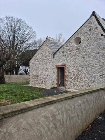 Gîte pour 12 personnes, avec terrasse à Roussay