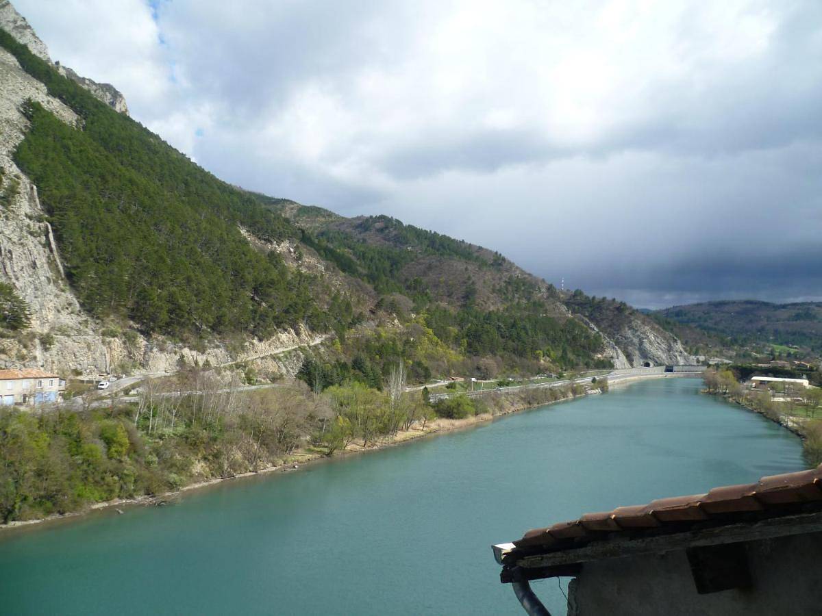Appartement entier, Two-Bedroom Apartment in Sisteron, Région de Forcalquier