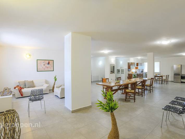 Location de vacances pour 30 personnes, avec terrasse ainsi que piscine et balcon/terrasse à Tavullia - 2