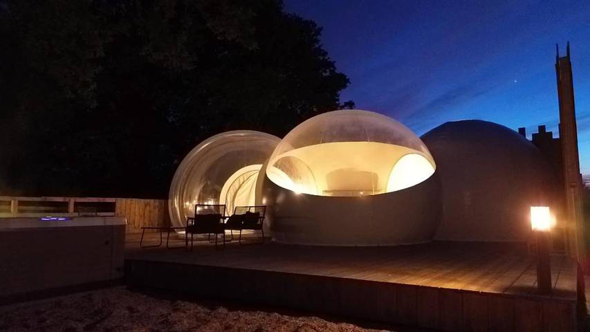 Tente pour 4 personnes, avec Jacuzzi ainsi que Terrasse et Vue