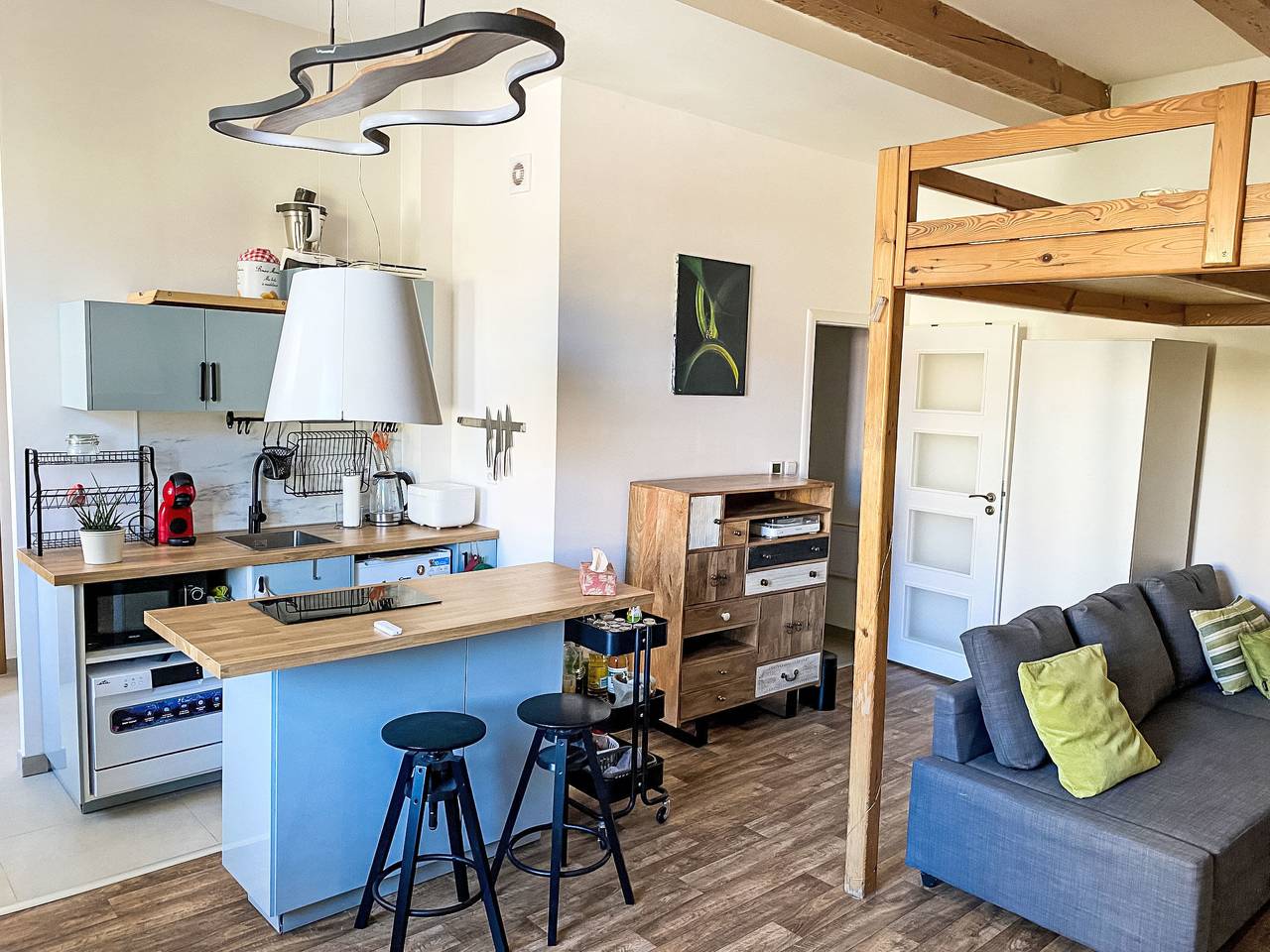 Entire apartment, Art District Nook in Prague, Central Bohemia