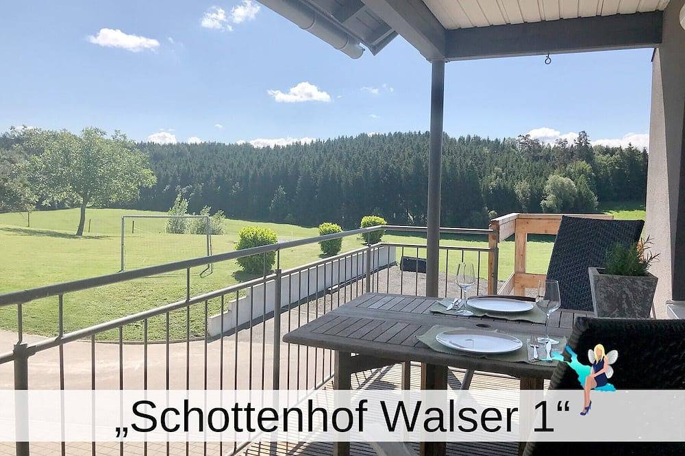 Ganze Wohnung, Ferienwohnung Schottenhof Walser 1 - Alleinlage im Grünen mit Panoramablick in Achberg, Region Bodensee-Oberschwaben